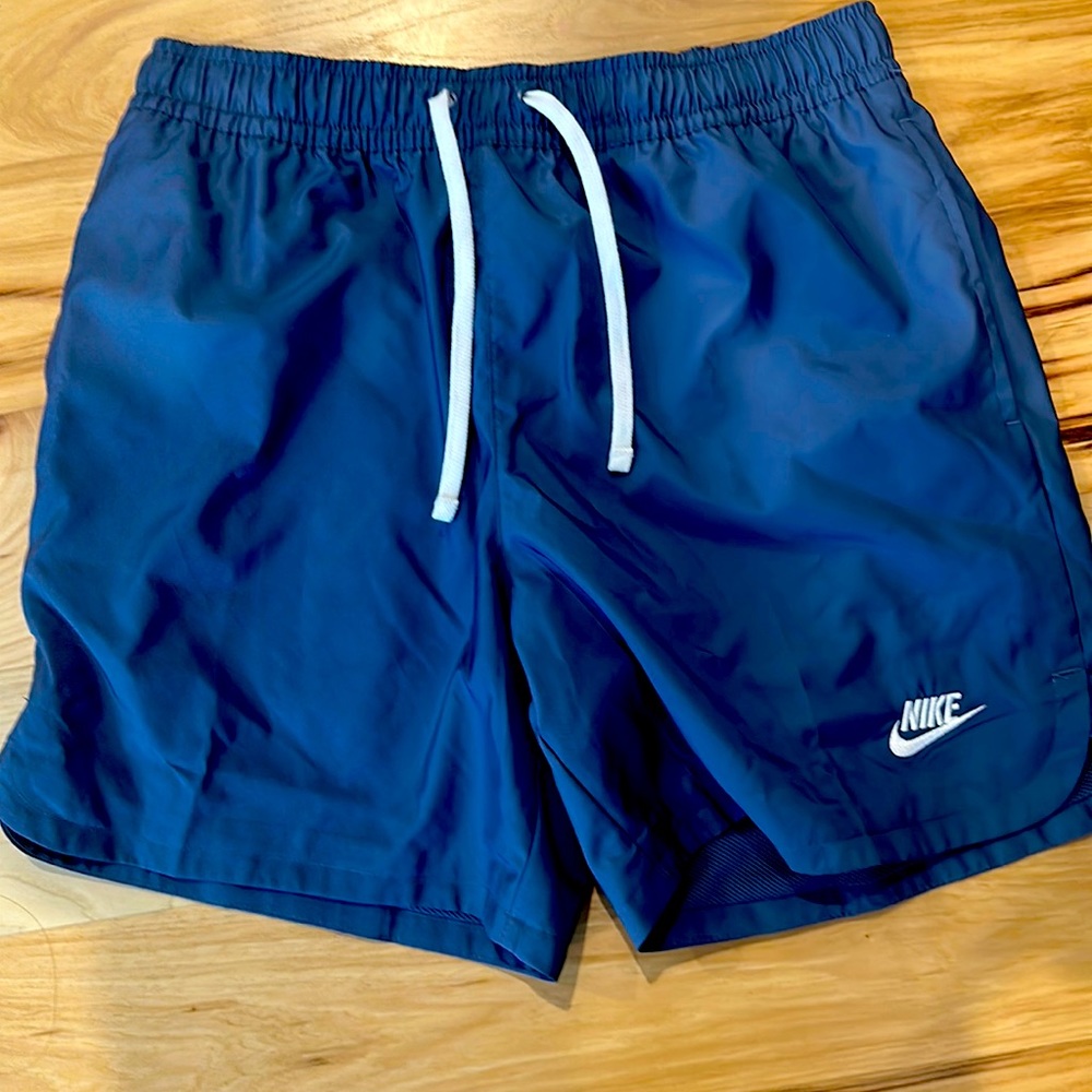 Nike Standard Fit Above Knee Length Shorts Men